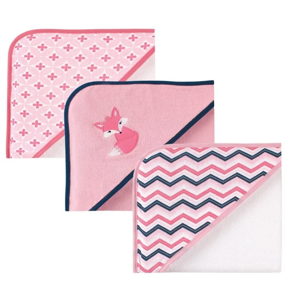 NWT Pink Baby Bibs And Bath Towel Set
